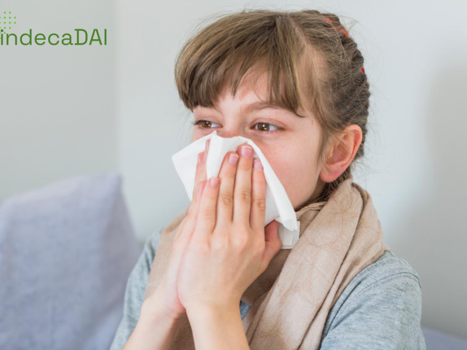 Fetita care isi sufla nasucul